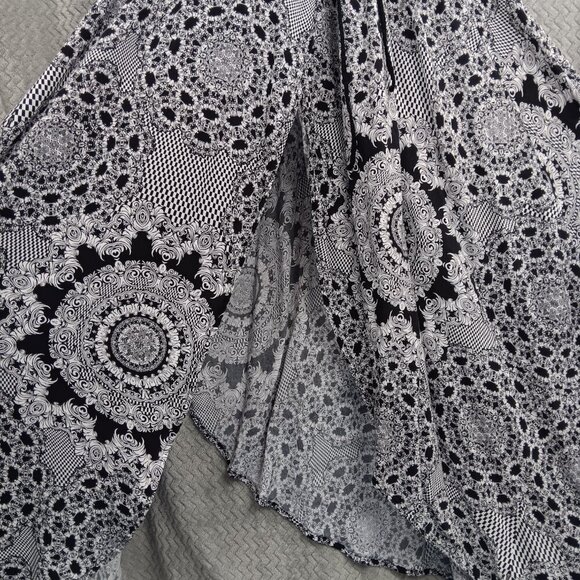 RED CARTER Women's Printed Halter Swimwear Cover-Up Maxi Dress Black White Sz.M - Picture 5 of 8